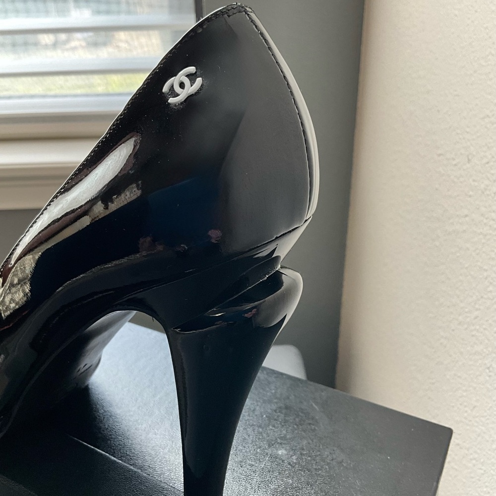 Chanel Pumps - Picture 5 of 8